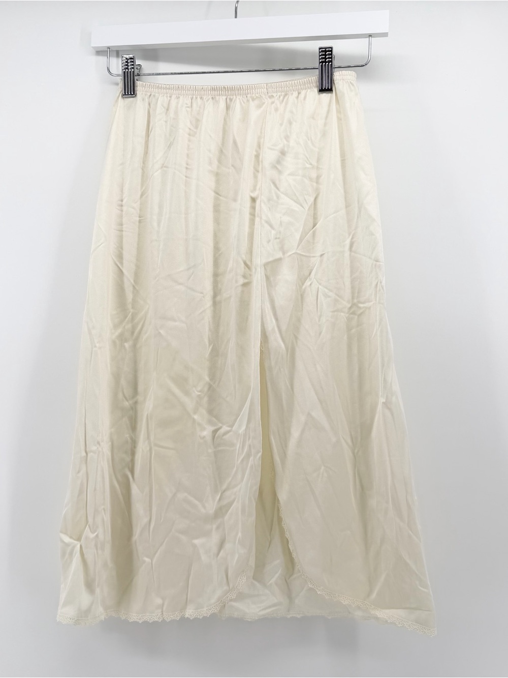 VTG Vanity Fair Small Antron III Nylon Half Slip Skirt Cream Lace Made in USA